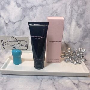 Narciso Rodriguez for Her Body Lotion, Hydrated, Vitamin E, NEW - 2.5 oz. 75 ml.